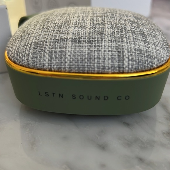 Wanderlust Portable Speaker from the Fall 2022 Jilly Box! - Picture 3 of 5